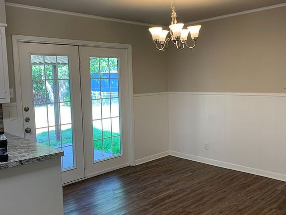 4th image of 202 S Rita St