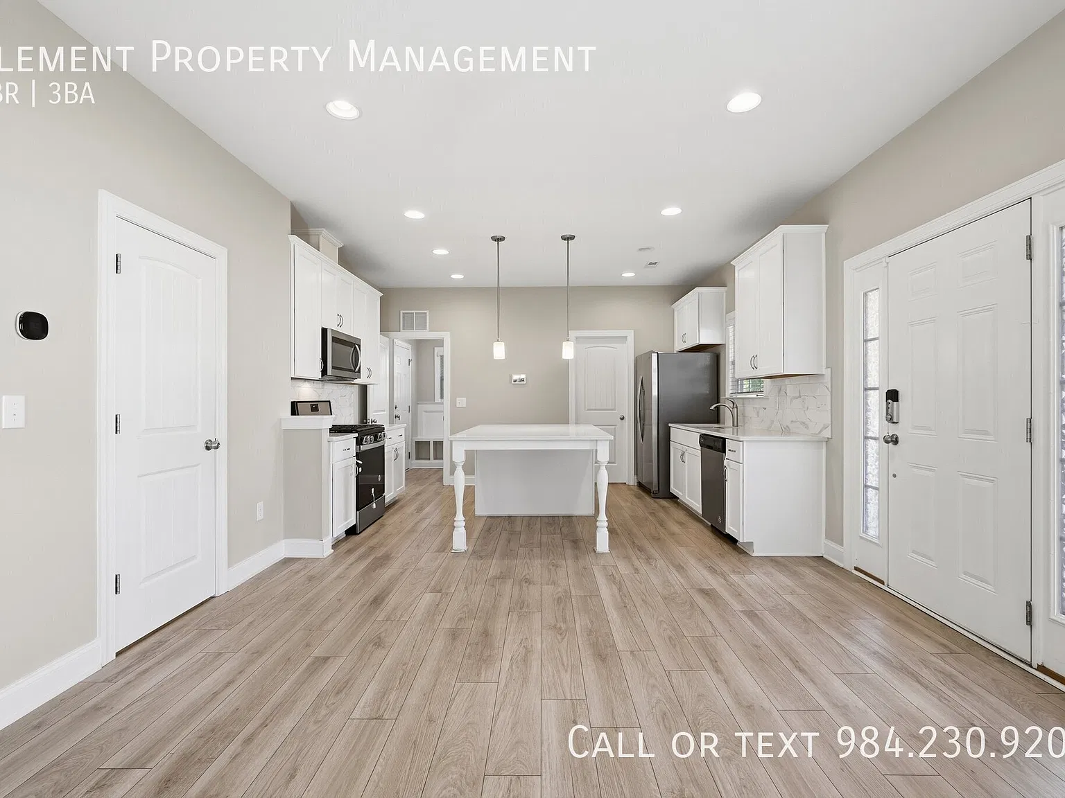 3 bed, 2.5 bath, 2041 sqft, $1,995 — Photo 4
