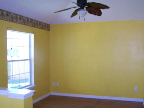 2nd image of 1271 Highfield Ln