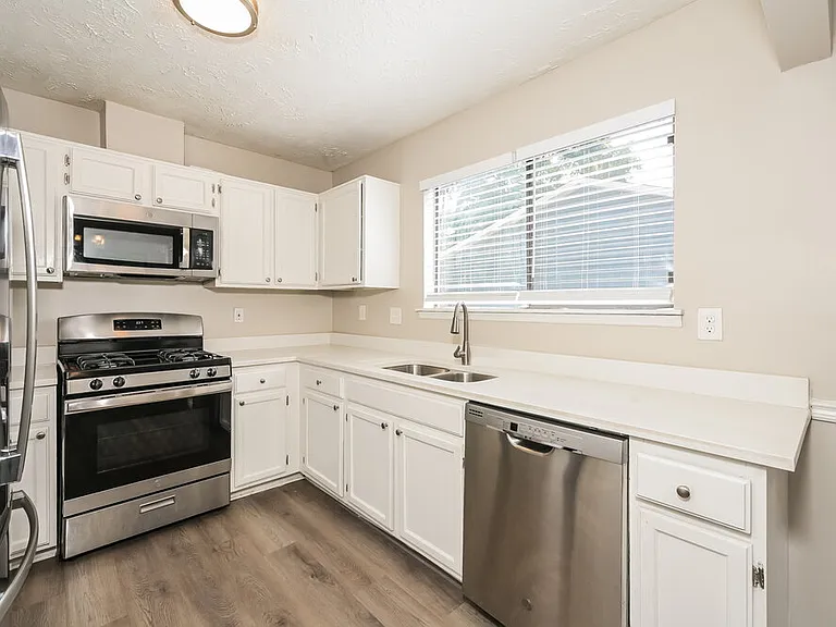 5177 Aberdeen Ct NW — Photo 7