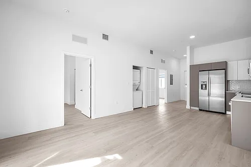 Hallandale City Center Photo 1