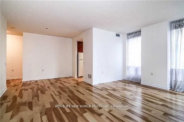 85 Bloor St E #411 — Photo 3