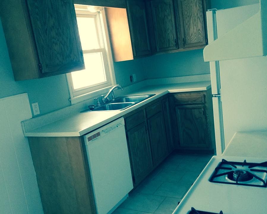 2nd image of 2705 Witmer St