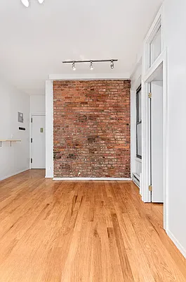 Rented by The Agency | media 8