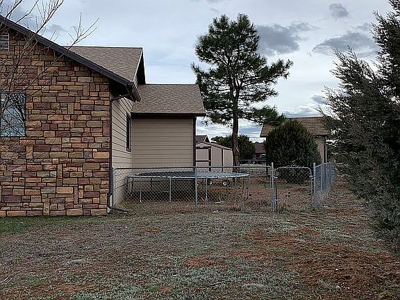 Right of yard- all fenced 