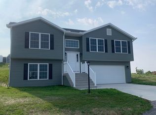 72 Charolais Cir, Fairmont, WV 26554