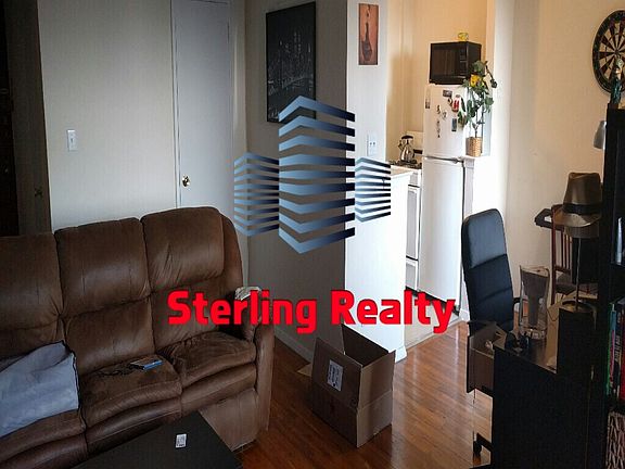 2nd image of 2536 Crescent St