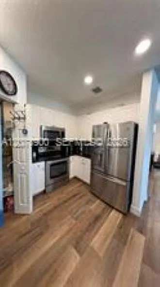 6691 NW 107th Ct — Photo 3