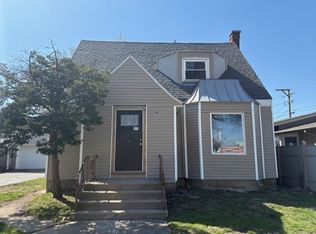 9520 S Sacramento Ave, Evergreen Park, IL