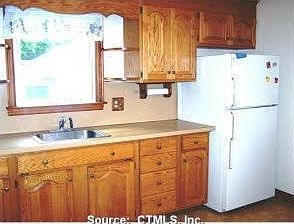 3rd image of 50 Sherwood Cir
