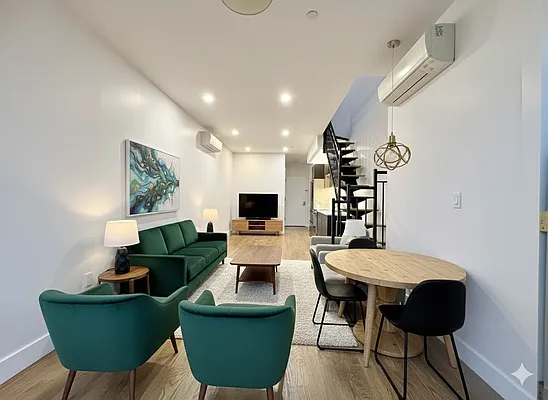 615 Gates Avenue #4C