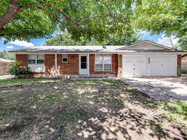 509 Branch Cir W, White Settlement, TX 76108