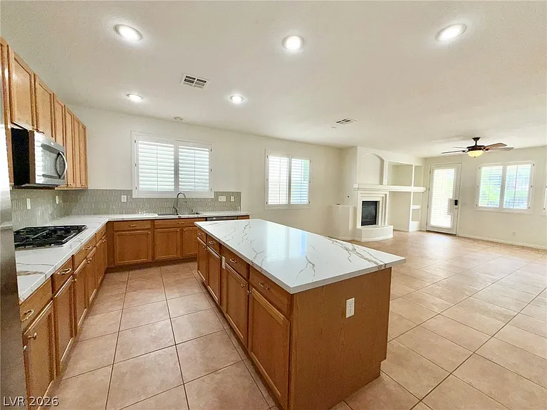 1405 European Dr — Photo 16