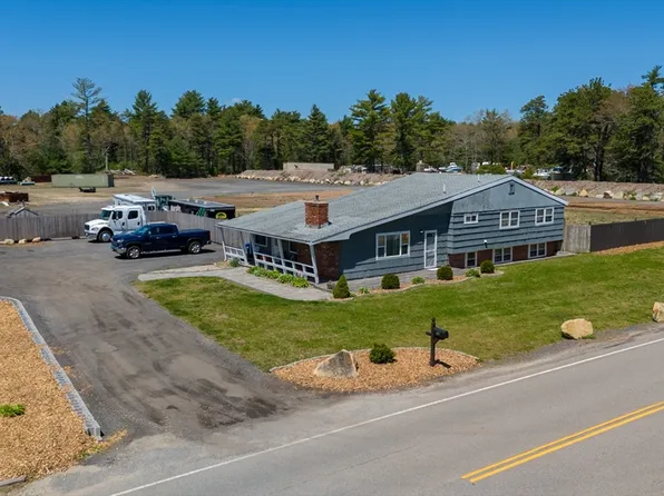 19 County Rd, Rochester, MA 02770