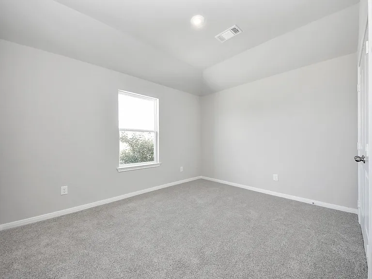 688 Swallow Dr — Photo 26