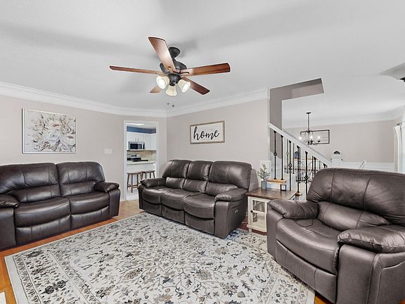 4th image of 5409 Silver Grove Ln