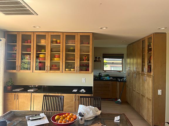 5th image of 890 Regal Rd