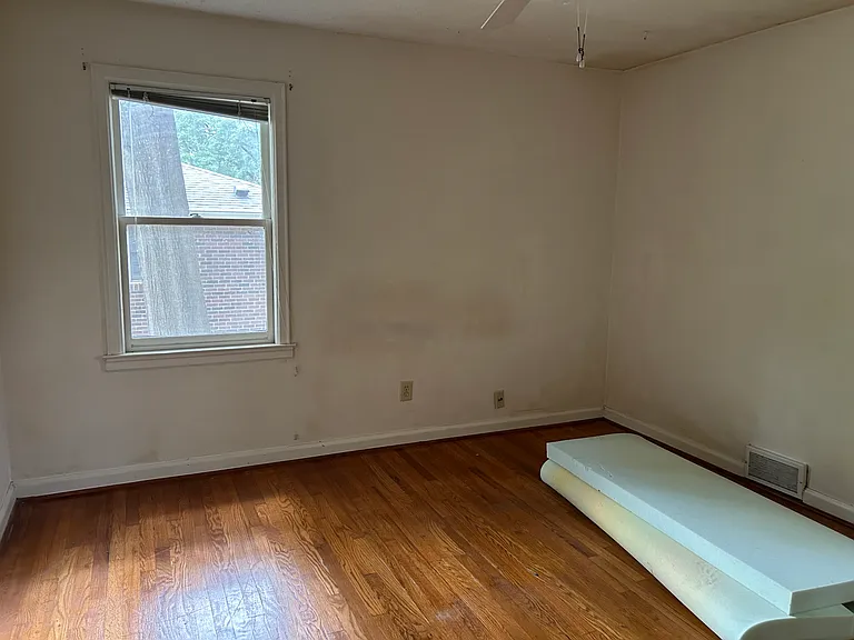 Smaller bedroom