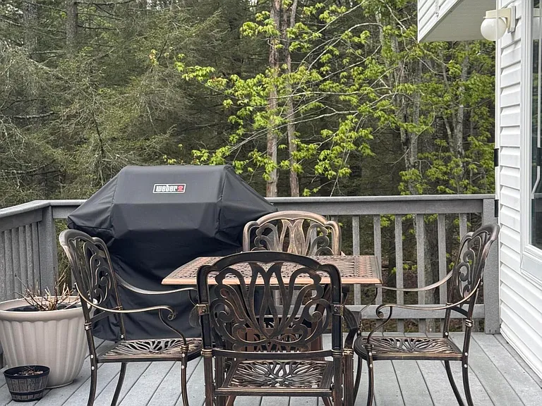 142 Eisenhower Dr — Photo 13