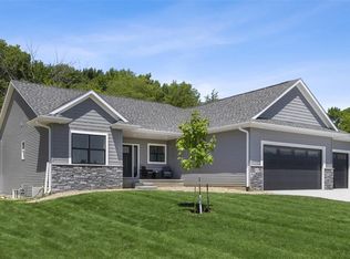 4000 Larkspur Dr, Marion, IA 52302