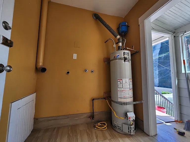 1544 S Van Ness Ave — Photo 30