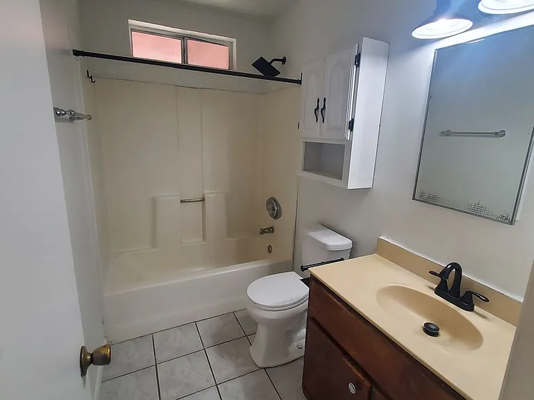 1416 E H St — Photo 11