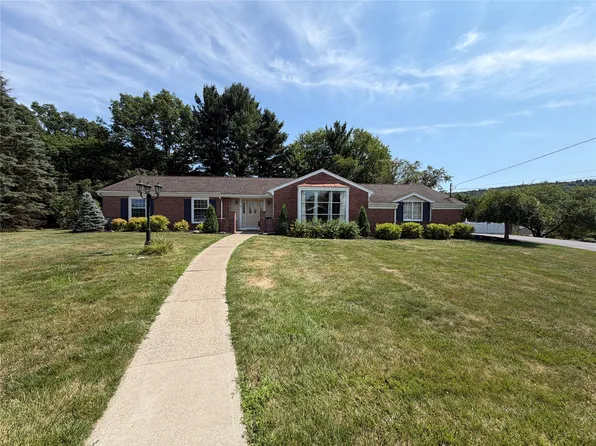 9 Sunset Ct, Apalachin, NY 13732