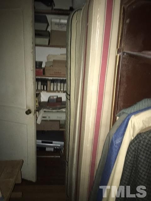 2nd image of 25 Dogwood Acres Dr