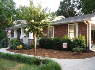 1146 Circle Dr, Kingston, TN 37763