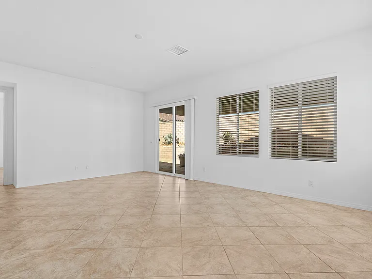 43720 Vacanza Ct — Photo 13