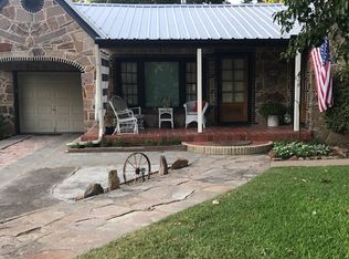 520 W Spring St, Weatherford, TX 76086