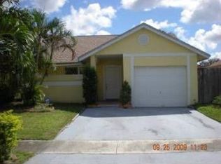 1021 SW 98th Ter, Pembroke Pines, FL 33025