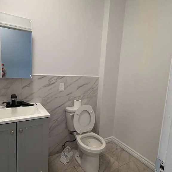 2083 Union St #4 — Photo 4