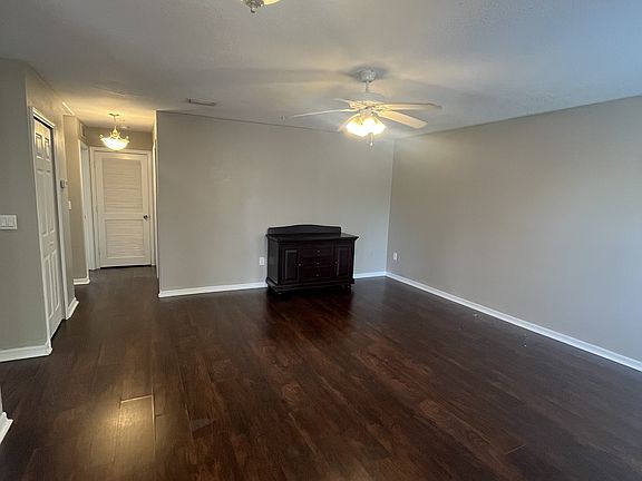 2nd image of 107 Masters Dr #204