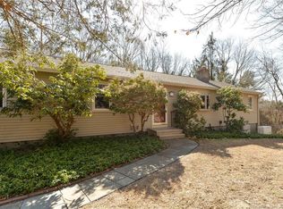 4 Alder Ln, Sandy Hook, CT 06482