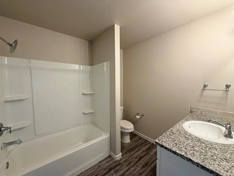 2120 N Texas Ave — Photo 12