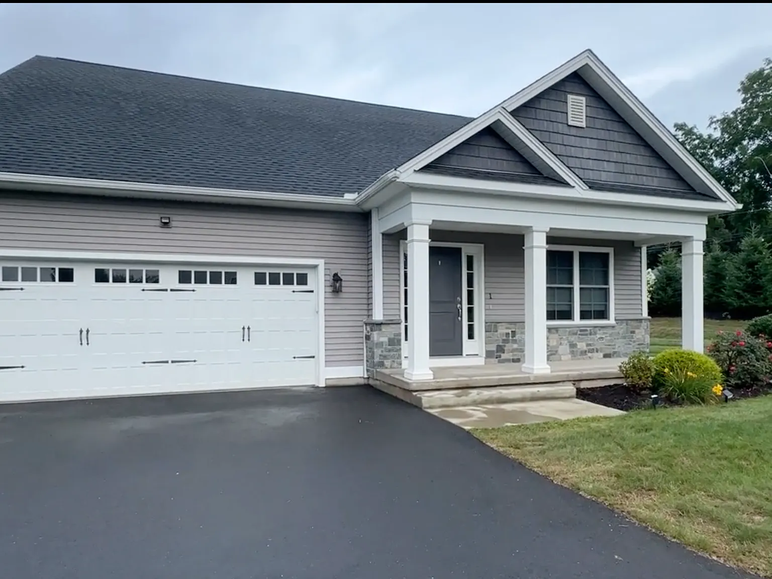 1 Sterling Cir — Photo 1