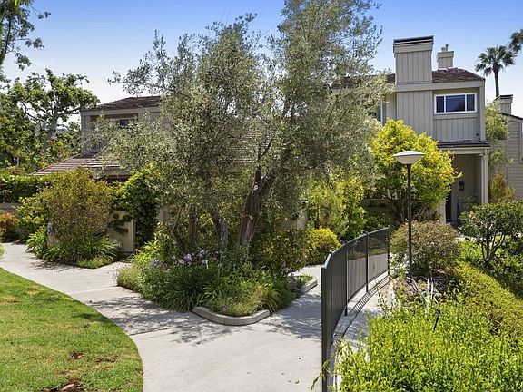 2nd image of 1473 Palisades Dr