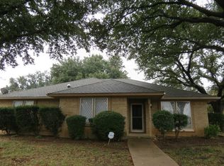 918 Tulane Dr, Arlington, TX 76012