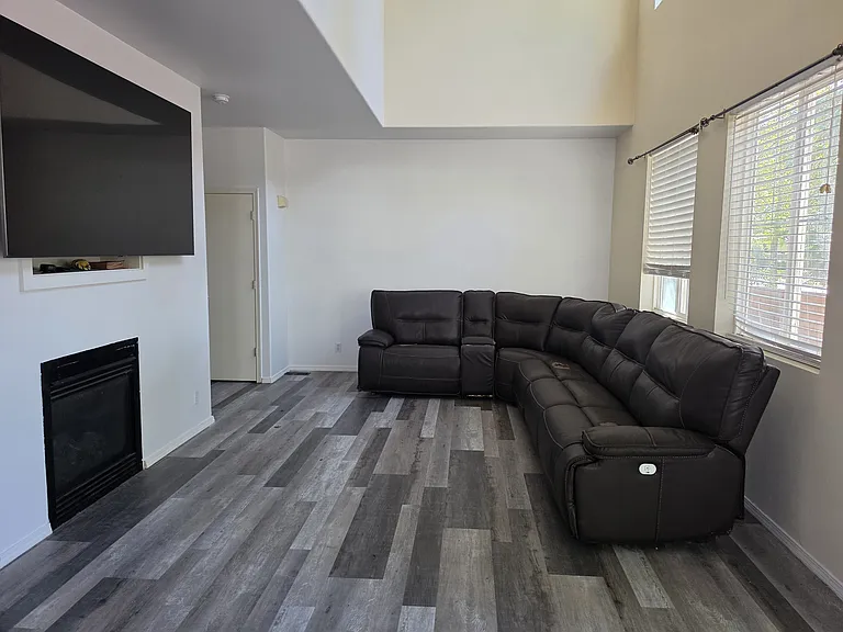 5292 Wales Dr #5292 — Photo 25