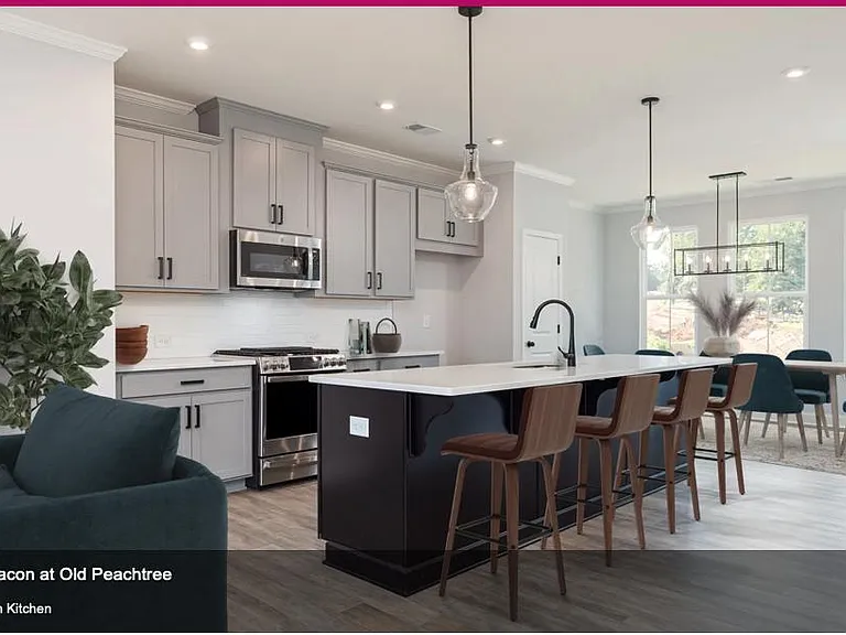 2700 Whistler Way NE — Photo 3