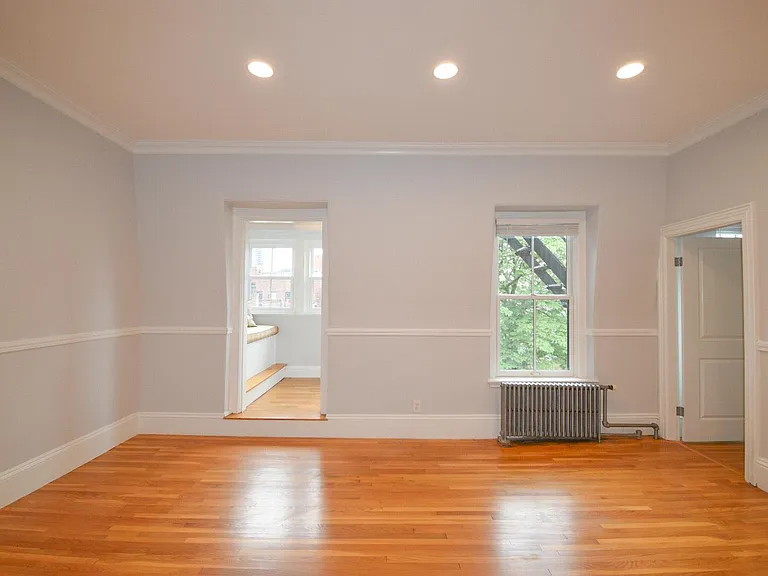 22 Mount Vernon St — Photo 1