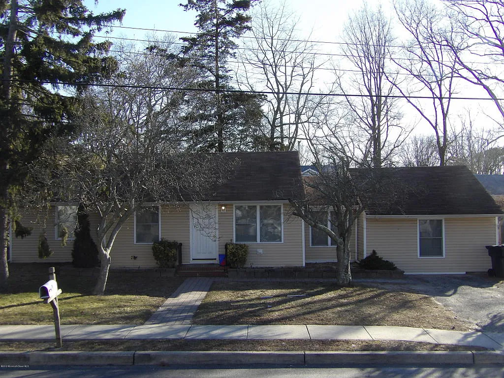 787 Coolidge Ave photo 1