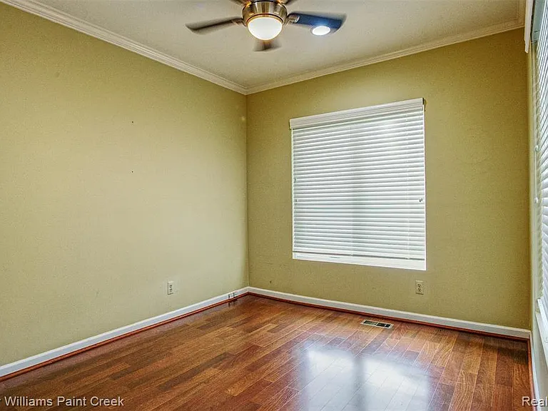 1346 Arbor Creek Dr — Photo 15