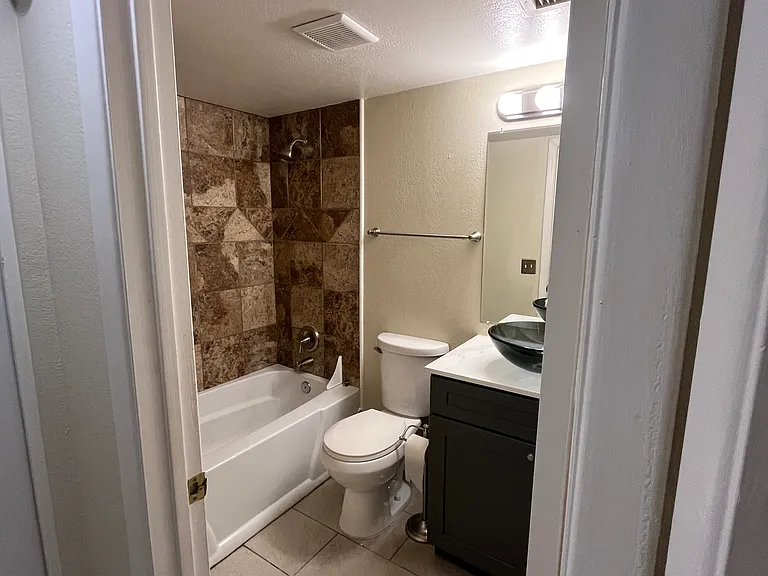 17 E Ruth Ave #302 — Photo 14