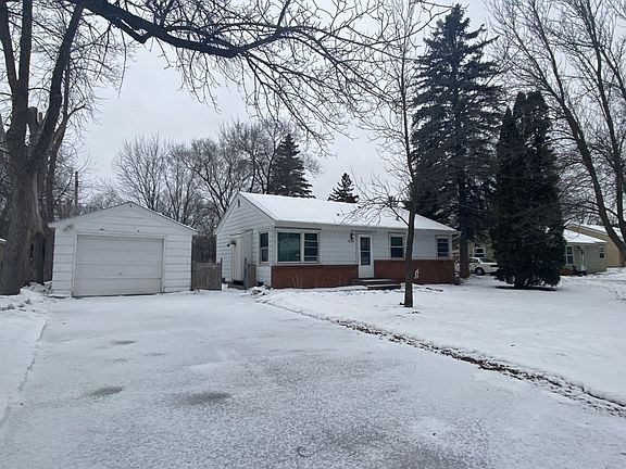 3rd image of 1729 14th Ave S