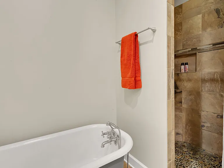 11 Taylor St — Photo 15