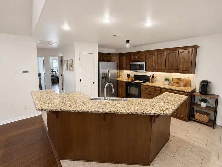 3922 W Tanyard Dr — Photo 3