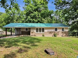 829 Woodlock Ln, Weaver, AL 36277