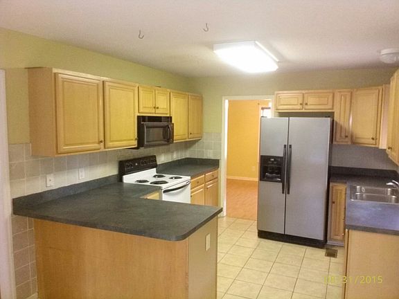 4th image of 204 Watson Lake Dr